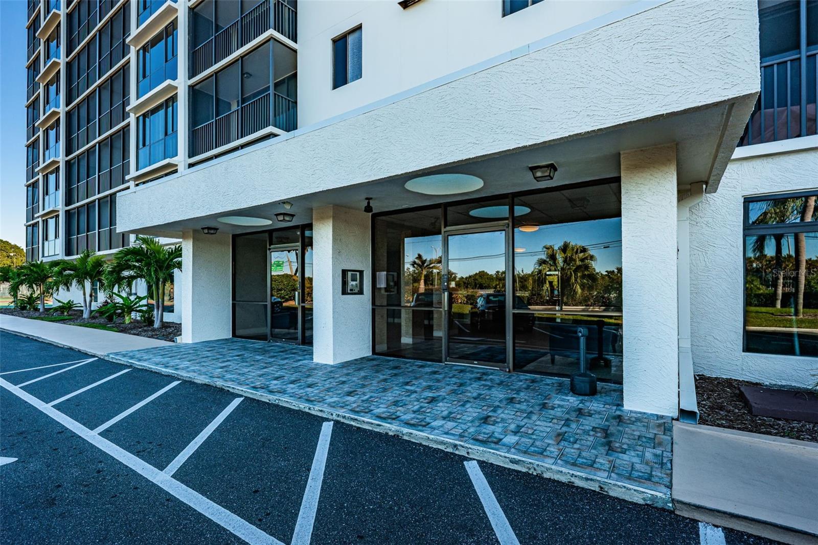 7100 SUNSHINE SKYWAY LN S #203, SAINT PETERSBURG, FL, 33711