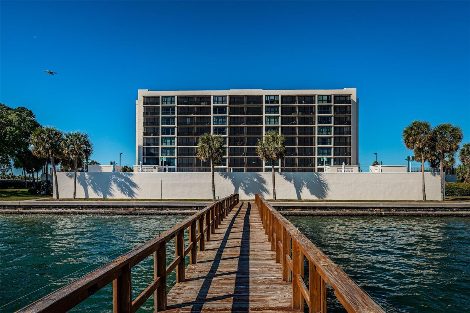7100 SUNSHINE SKYWAY LN S #203, SAINT PETERSBURG, FL, 33711