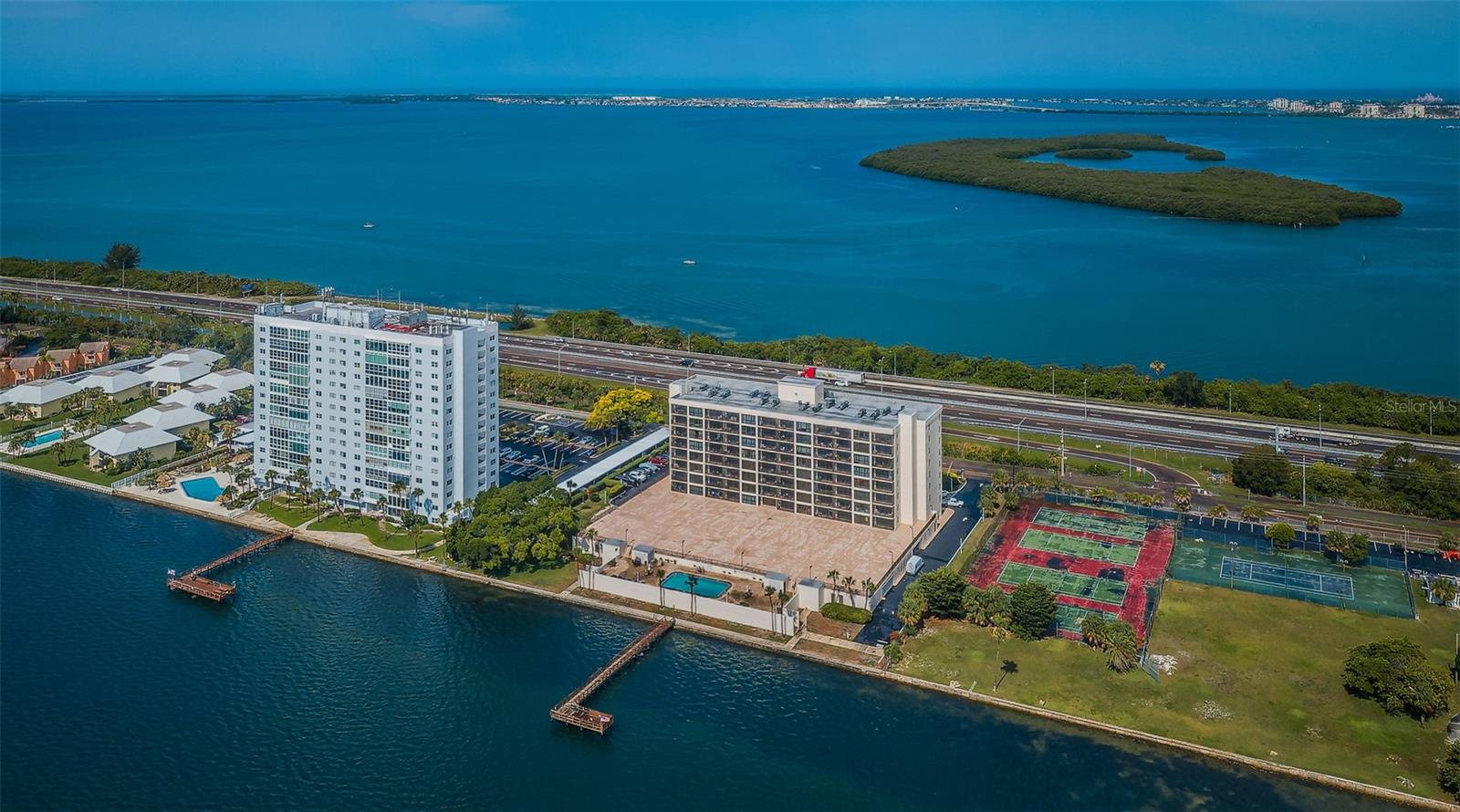 7100 SUNSHINE SKYWAY LN S #203, SAINT PETERSBURG, FL, 33711
