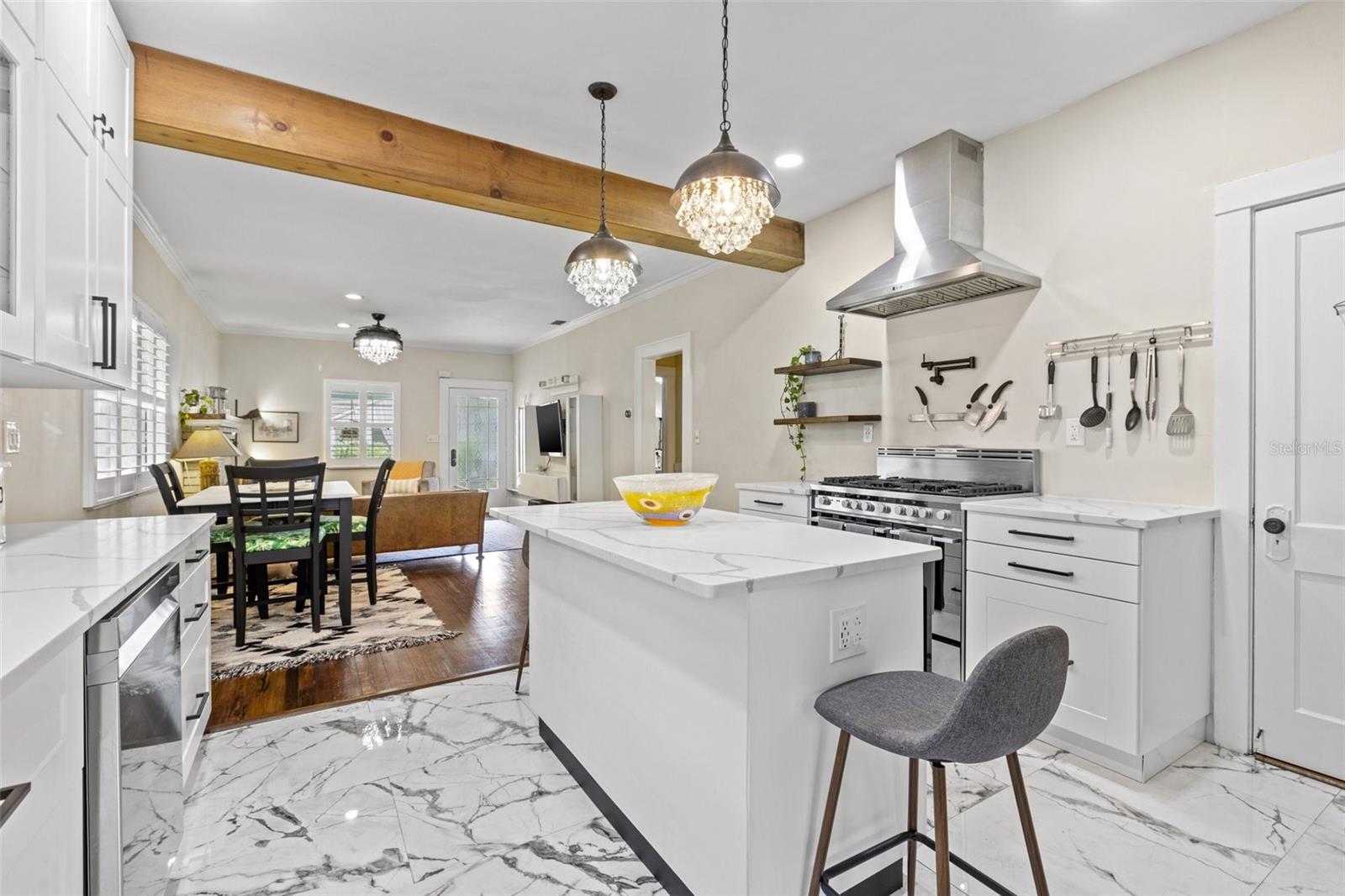 2125 DARTMOUTH AVE N, ST PETERSBURG, FL, 33713
