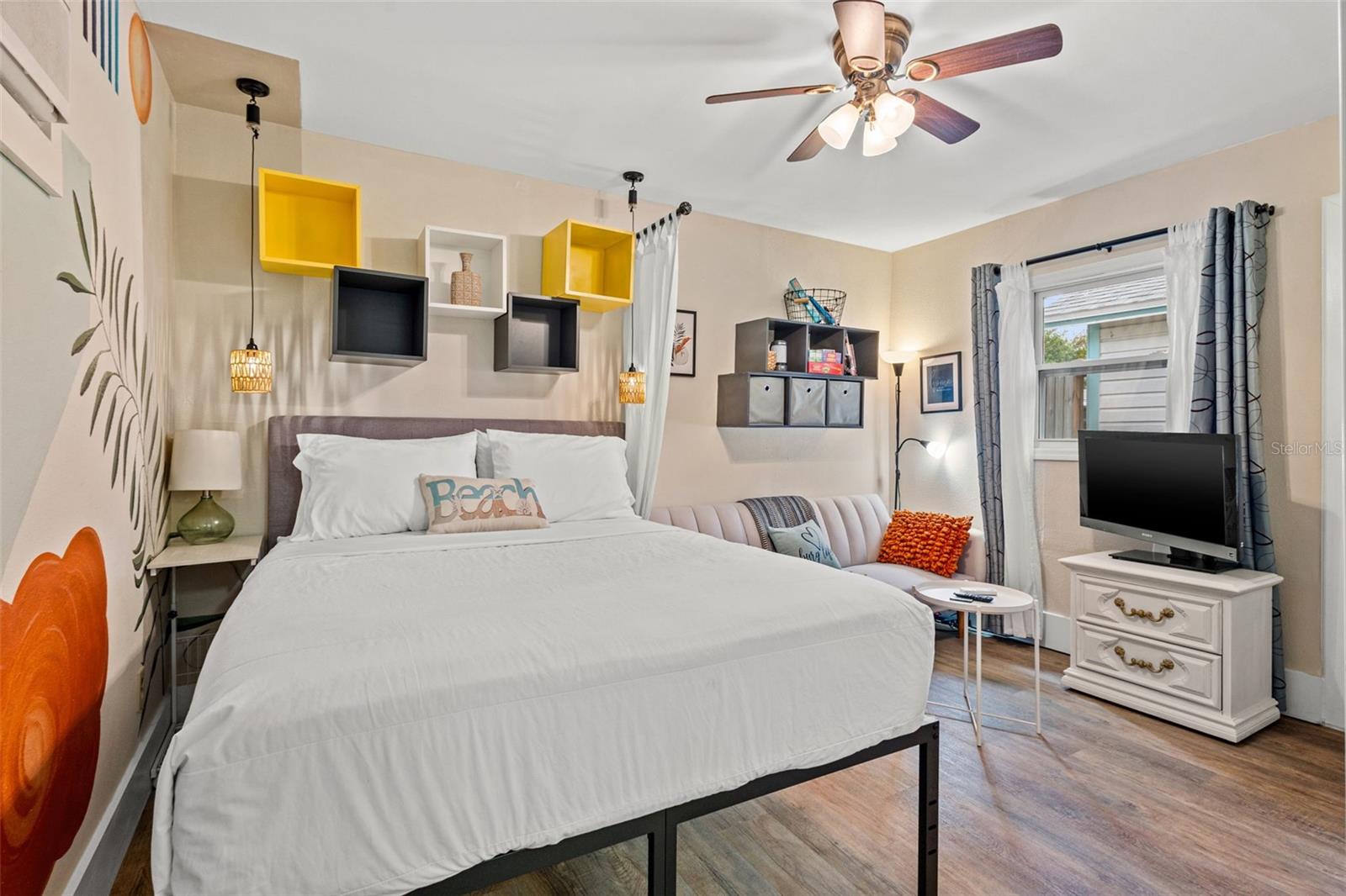 2125 DARTMOUTH AVE N, ST PETERSBURG, FL, 33713