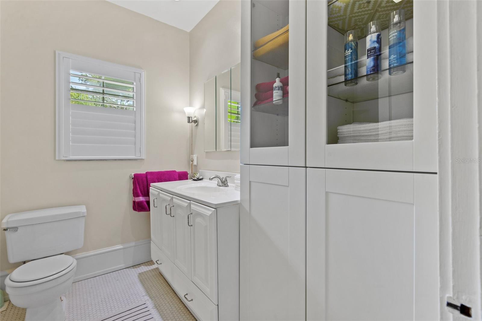 2125 DARTMOUTH AVE N, ST PETERSBURG, FL, 33713