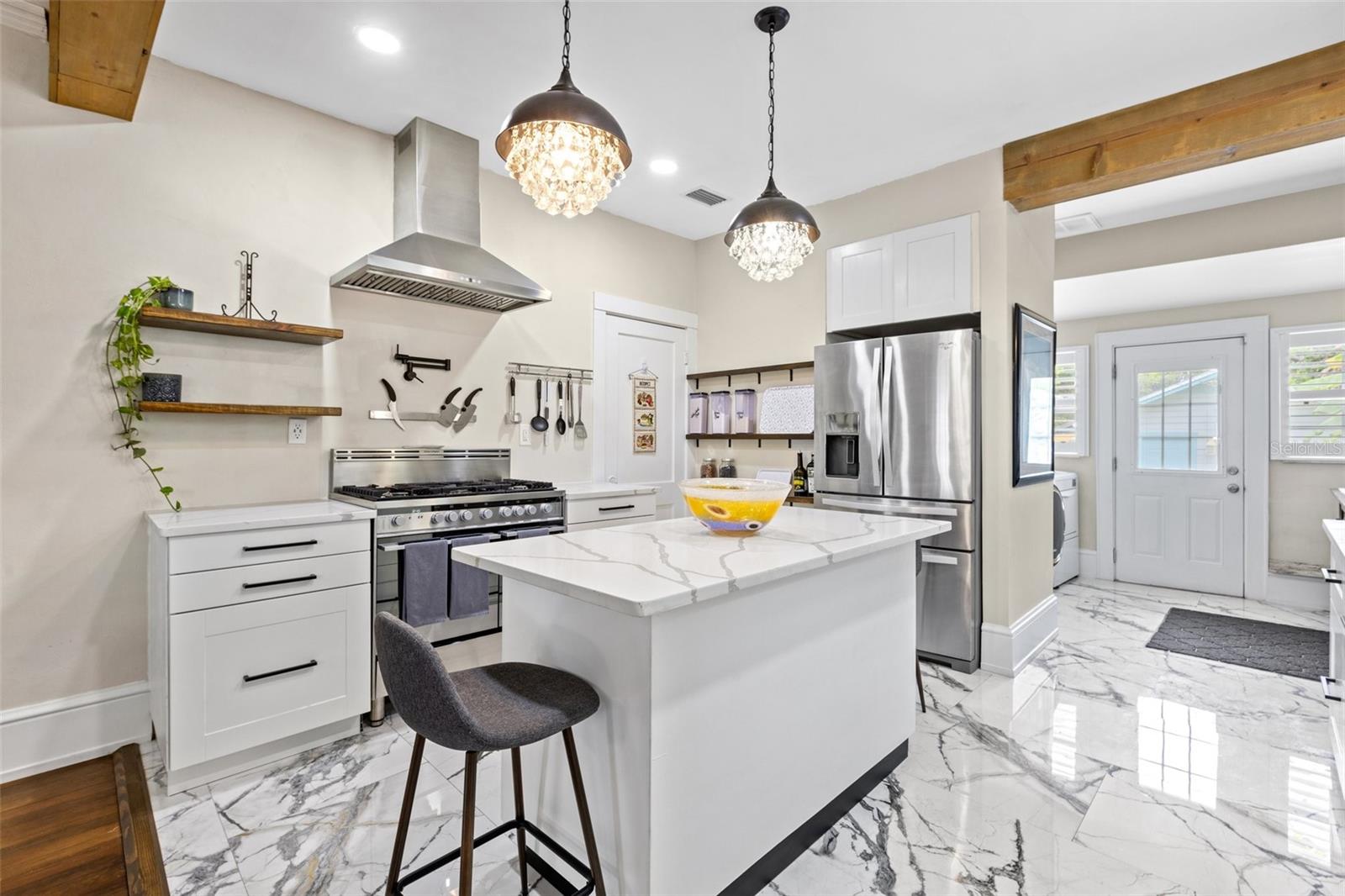 2125 DARTMOUTH AVE N, ST PETERSBURG, FL, 33713
