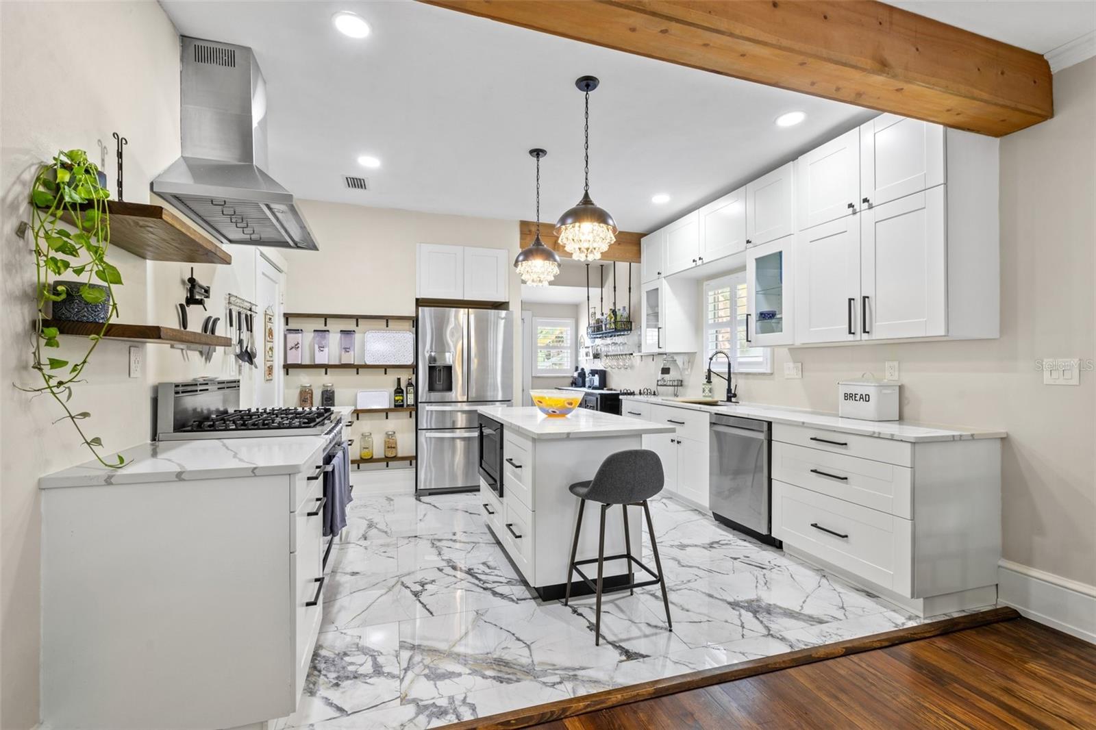 2125 DARTMOUTH AVE N, ST PETERSBURG, FL, 33713