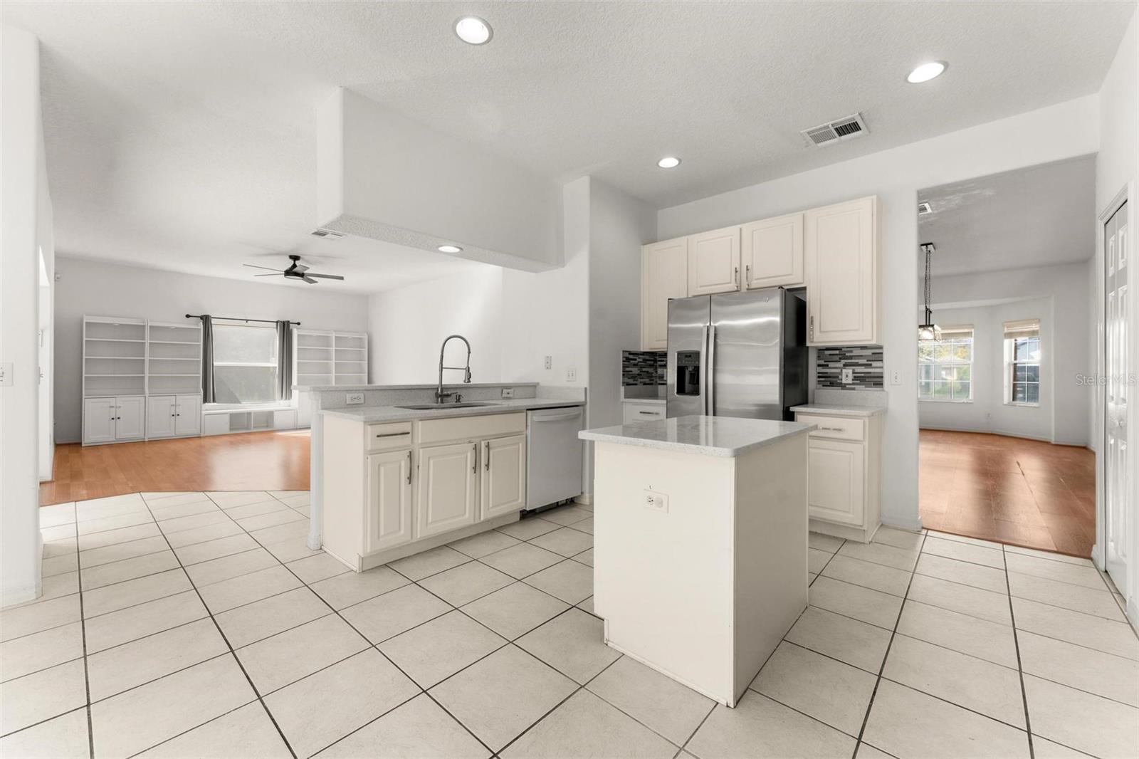 2657 W DOVER GLEN CIR, ORLANDO, FL, 32828