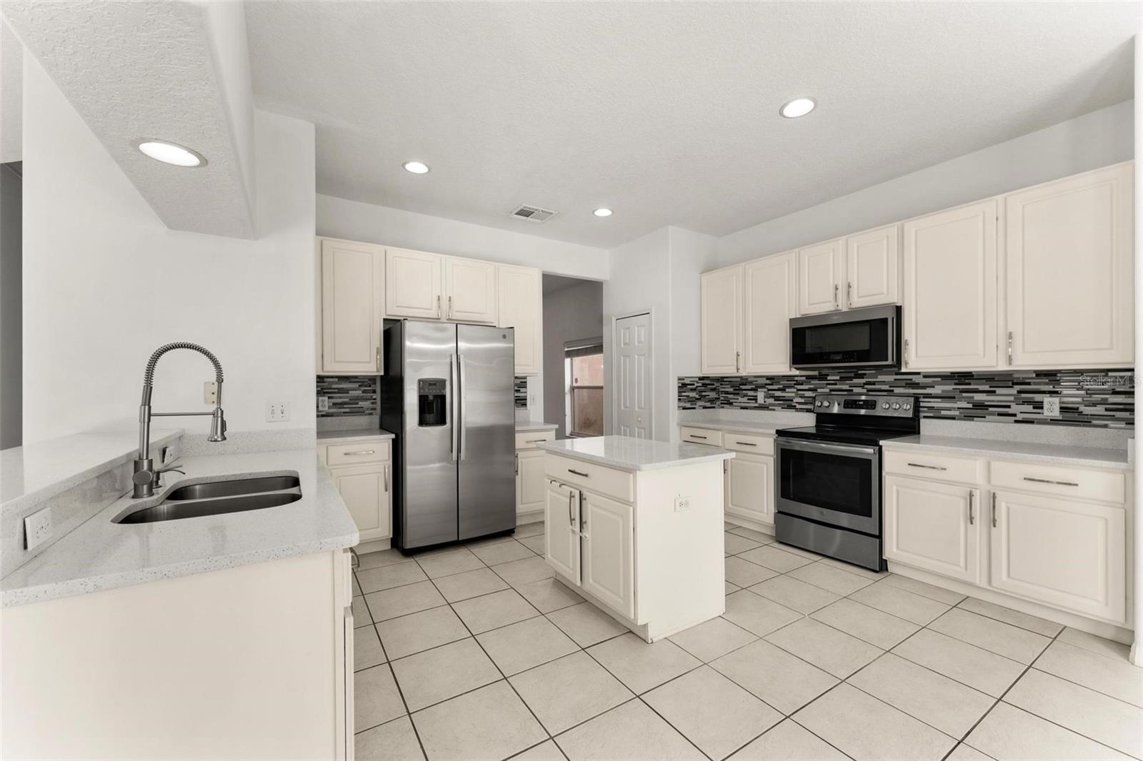 2657 W DOVER GLEN CIR, ORLANDO, FL, 32828
