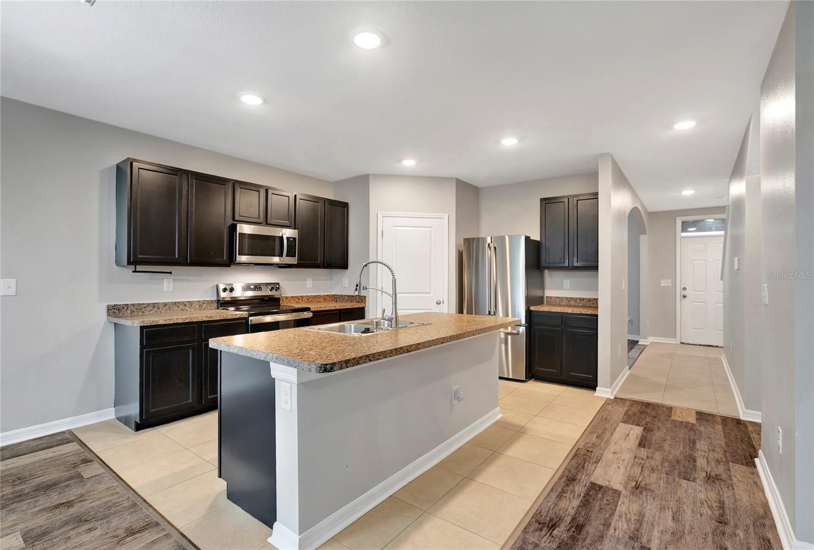 36229 JENNY LYNNE CIR, ZEPHYRHILLS, FL, 33541