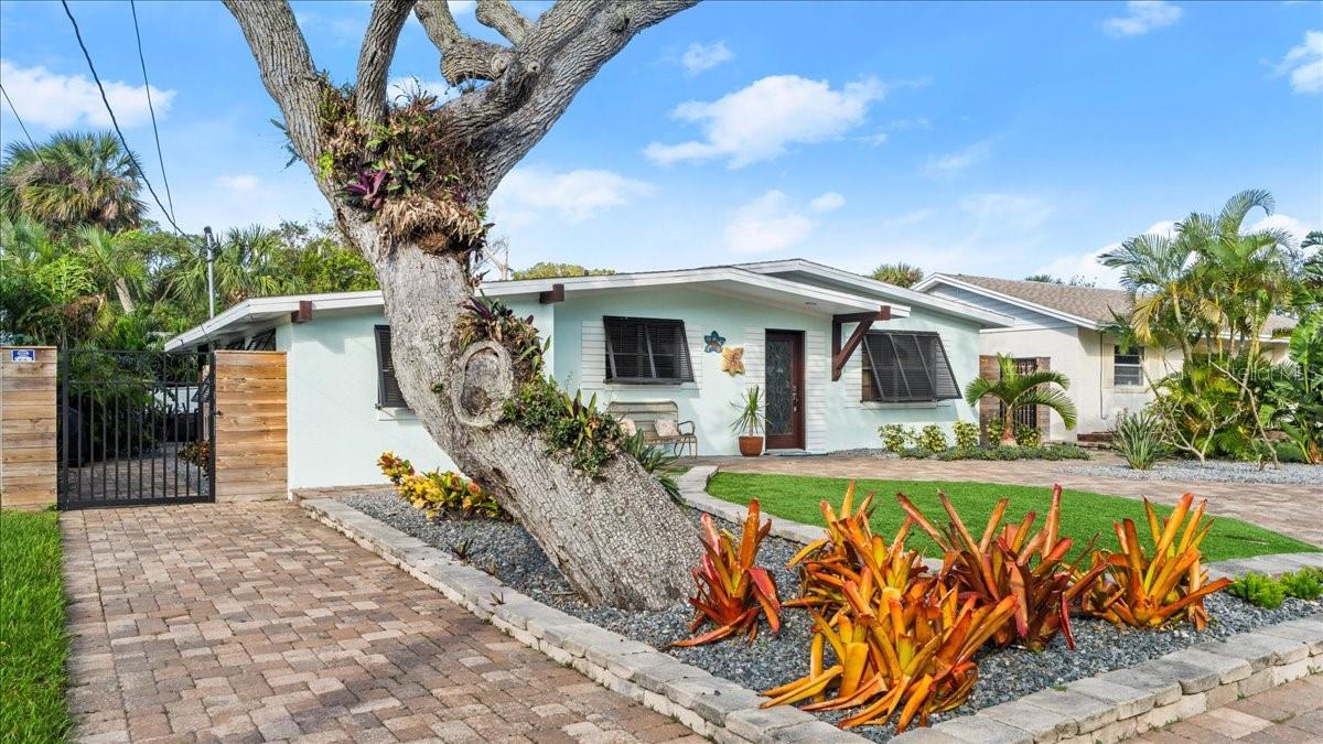 624 S PINE ST, NEW SMYRNA BEACH, FL, 32169