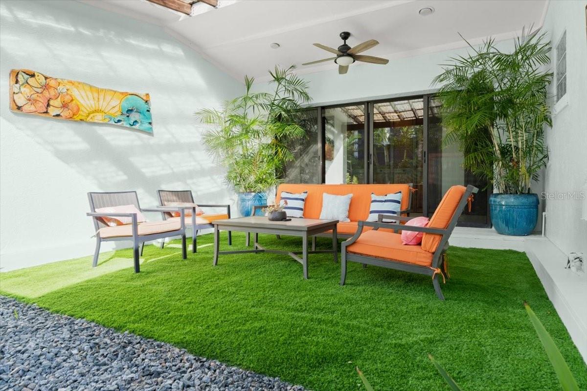 624 S PINE ST, NEW SMYRNA BEACH, FL, 32169