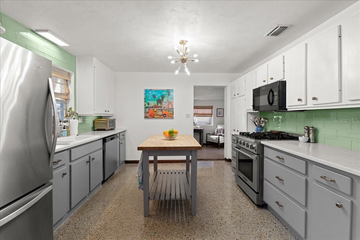 624 S PINE ST, NEW SMYRNA BEACH, FL, 32169