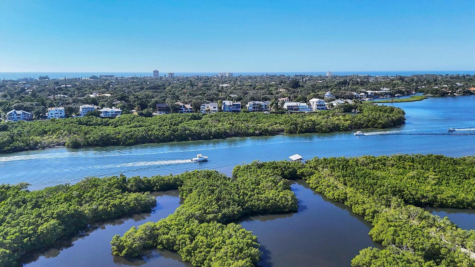 1676 STARLING DR #202, SARASOTA, FL, 34231