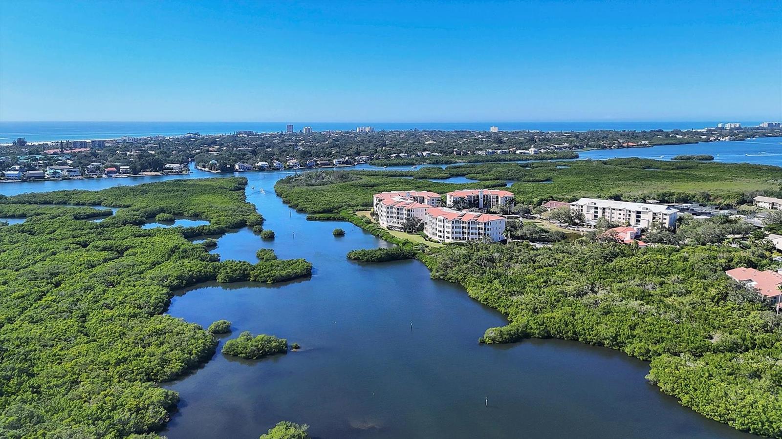 1676 STARLING DR #202, SARASOTA, FL, 34231
