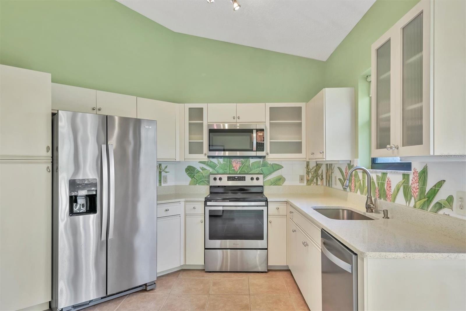1676 STARLING DR #202, SARASOTA, FL, 34231