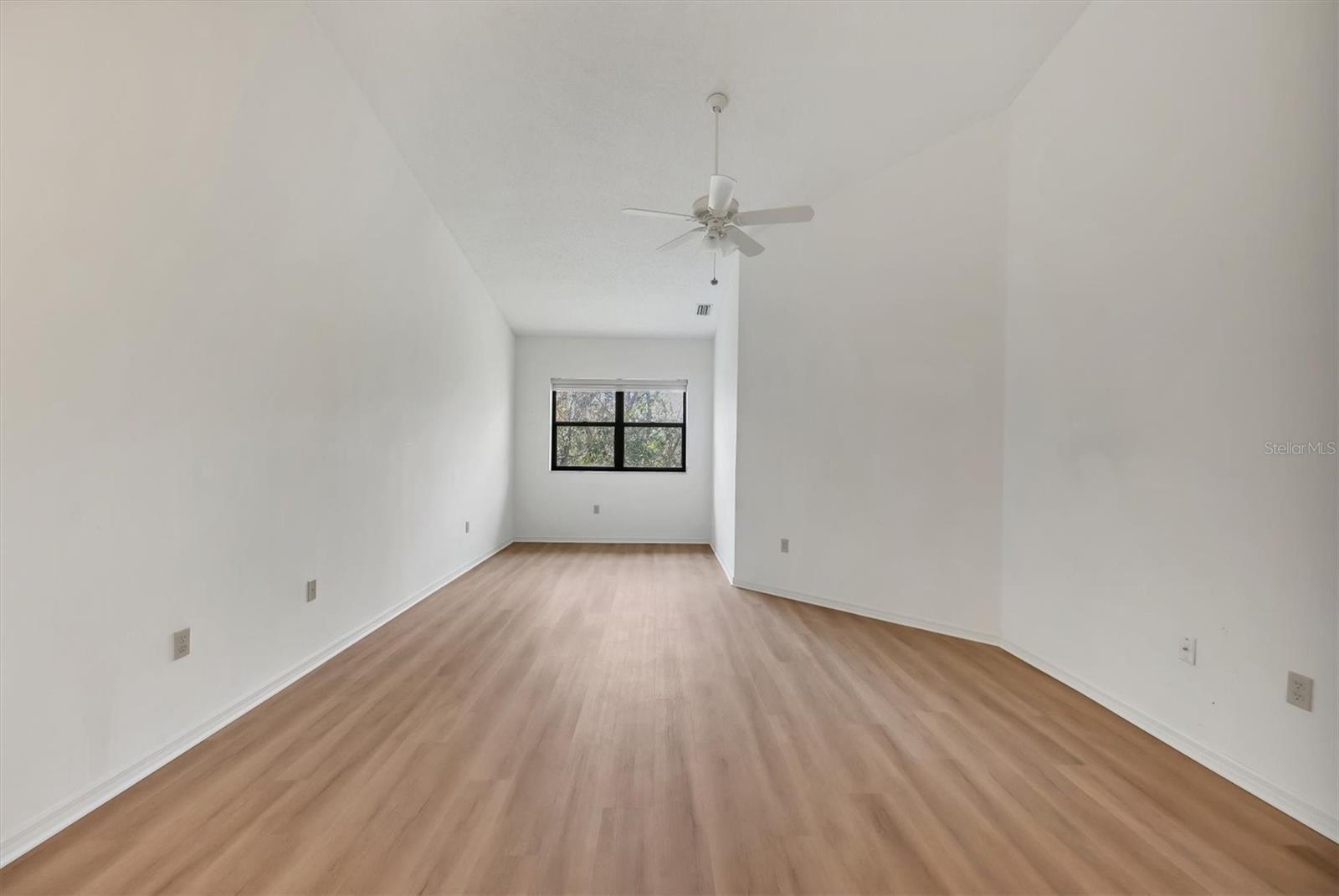 1676 STARLING DR #202, SARASOTA, FL, 34231