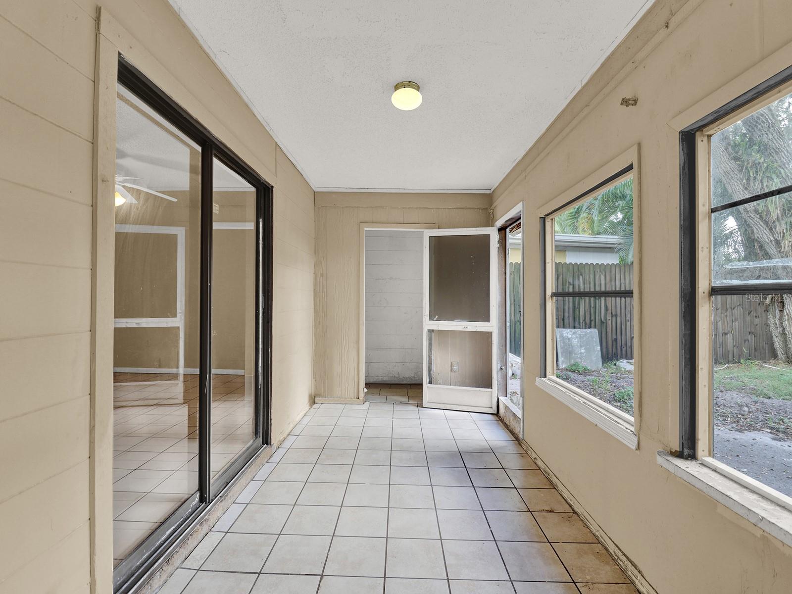 1057 OLD SOUTH DR, LAKELAND, FL, 33811