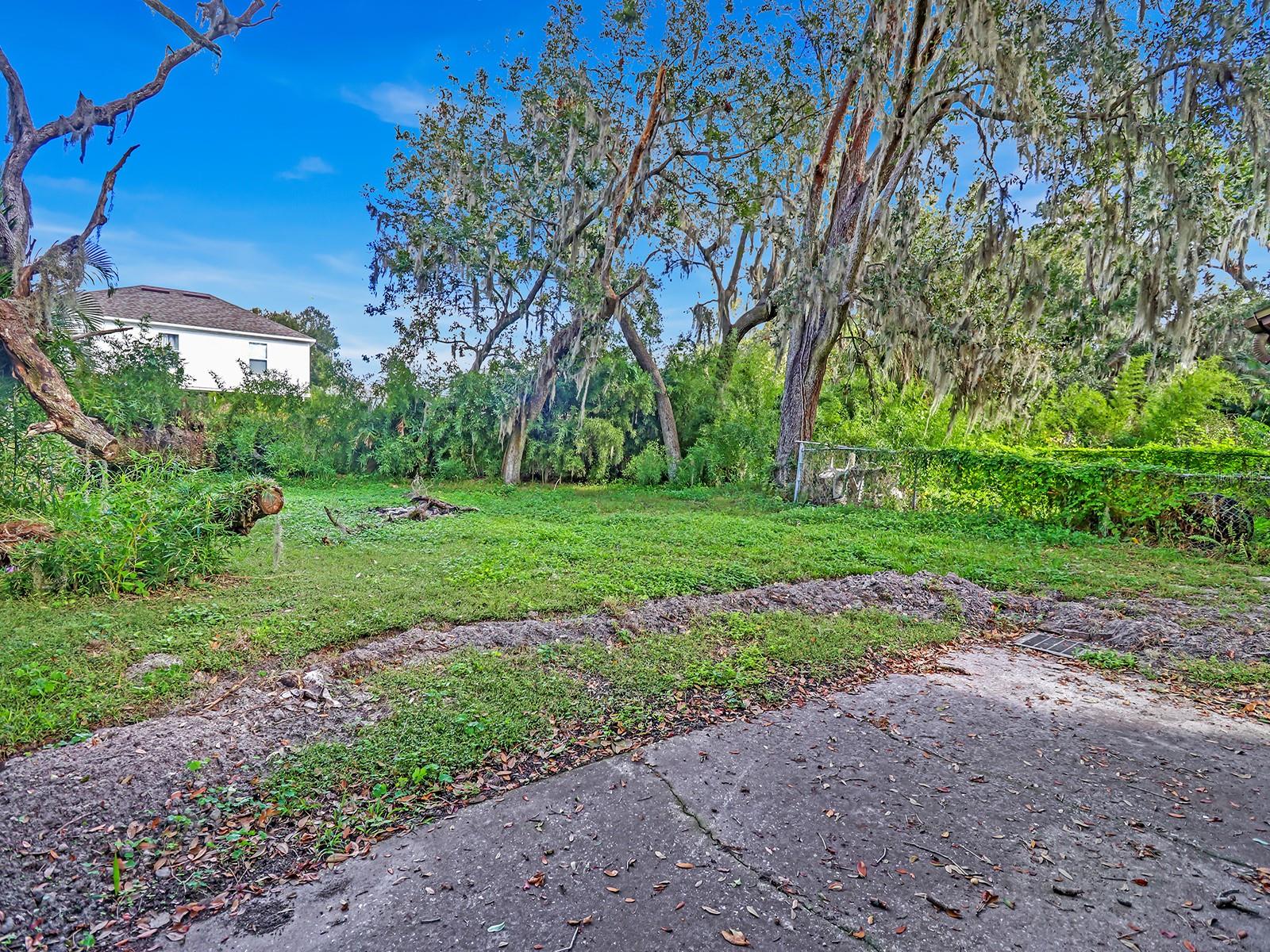 1057 OLD SOUTH DR, LAKELAND, FL, 33811