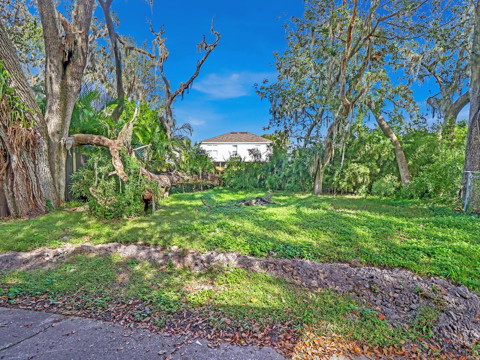 1057 OLD SOUTH DR, LAKELAND, FL, 33811