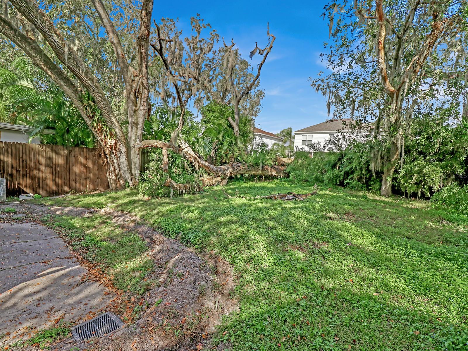 1057 OLD SOUTH DR, LAKELAND, FL, 33811
