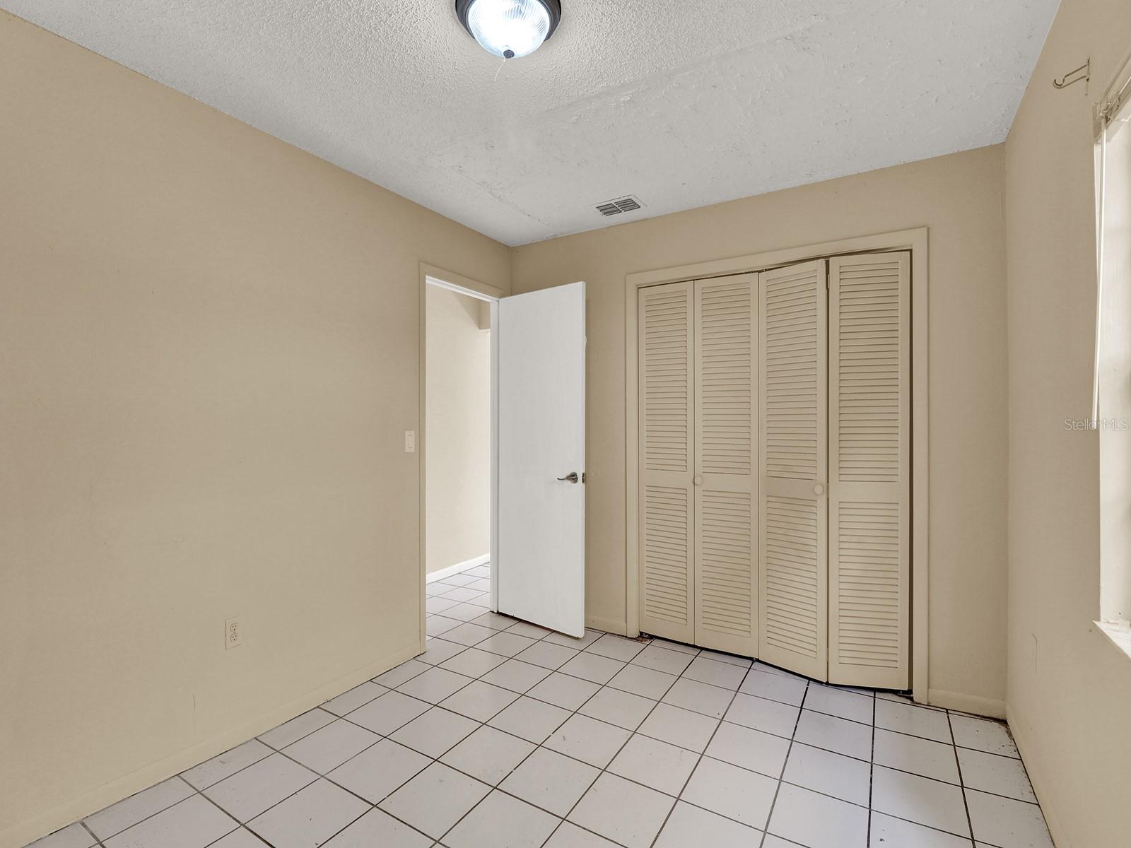 1057 OLD SOUTH DR, LAKELAND, FL, 33811