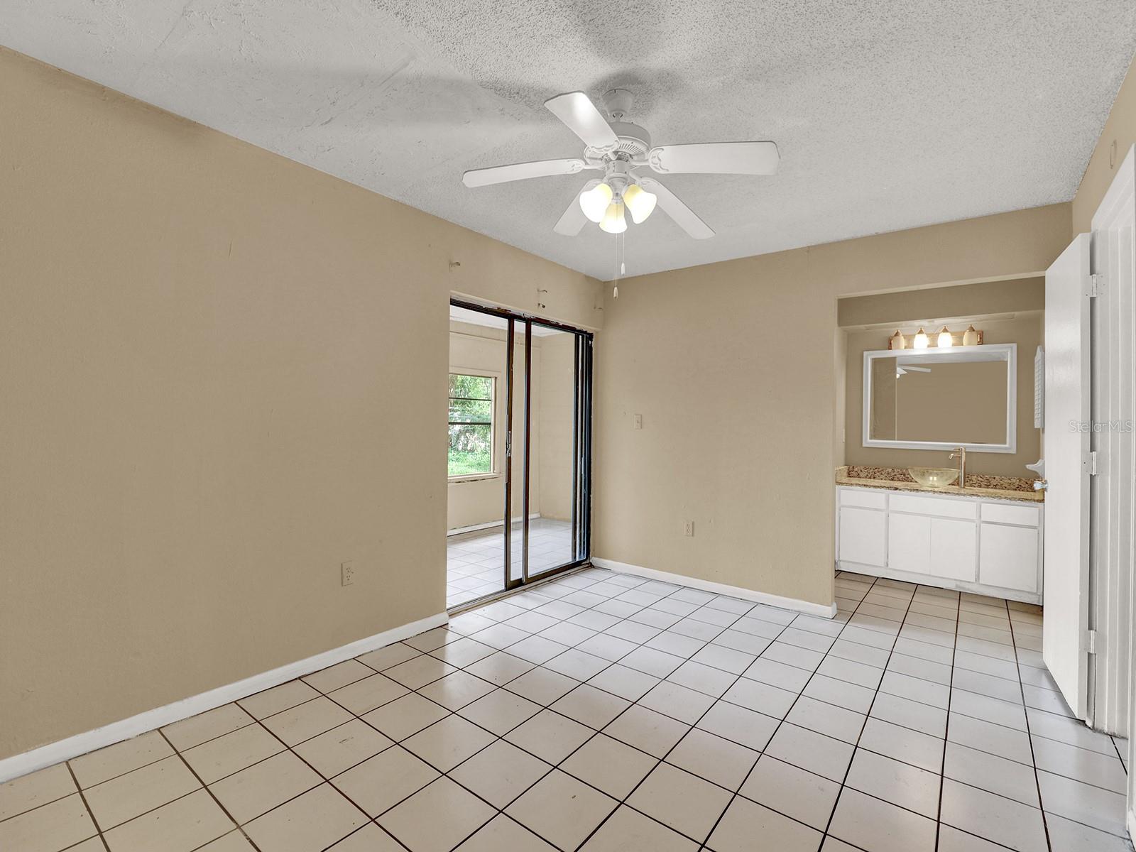 1057 OLD SOUTH DR, LAKELAND, FL, 33811