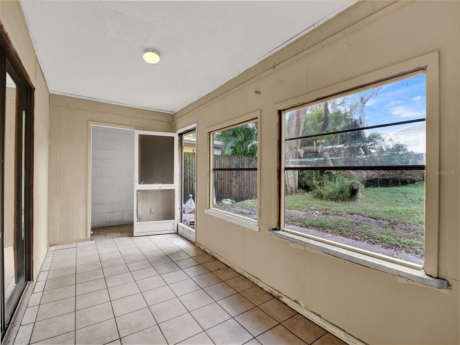 1057 OLD SOUTH DR, LAKELAND, FL, 33811
