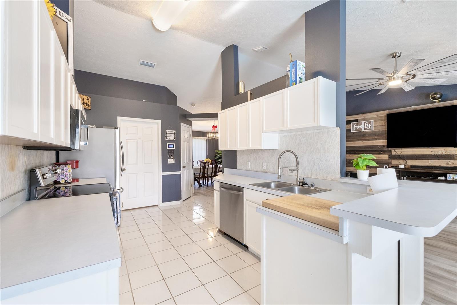 11403 ANDY DR, RIVERVIEW, FL, 33569