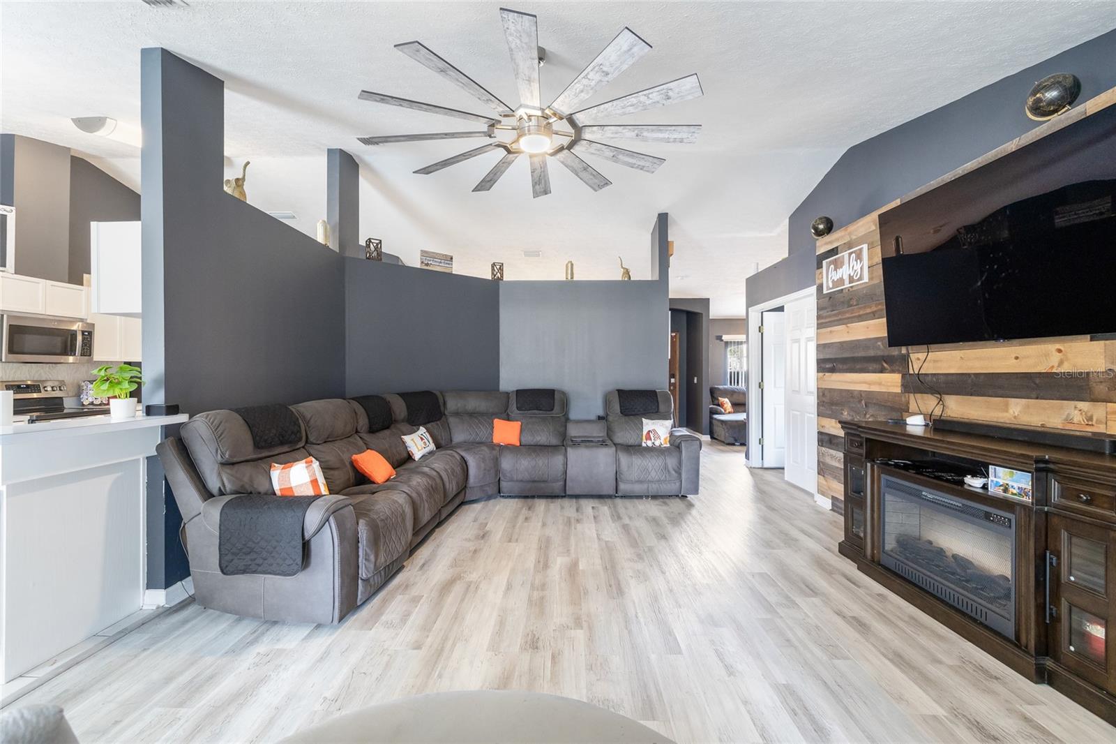 11403 ANDY DR, RIVERVIEW, FL, 33569