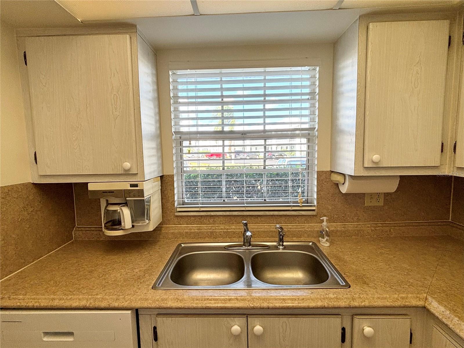 102 46TH AVENUE TER W #201, BRADENTON, FL, 34207