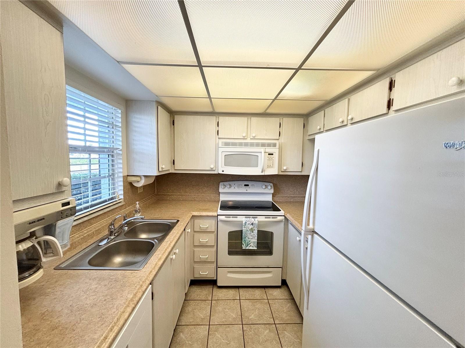 102 46TH AVENUE TER W #201, BRADENTON, FL, 34207