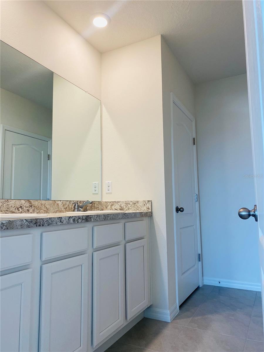 1064 ANDEAN LN, DAVENPORT, FL, 33837