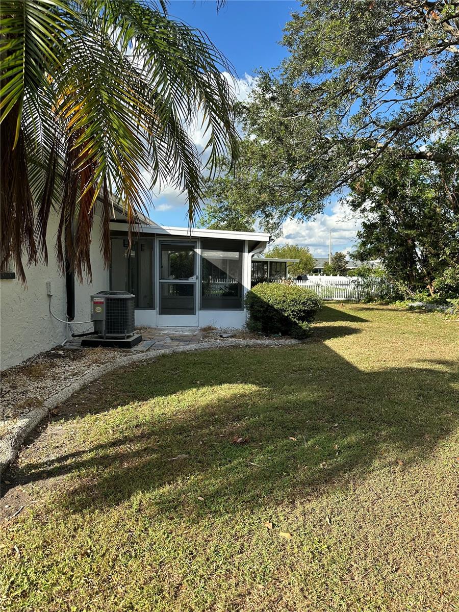 1704 COCO PALM CIR, SUN CITY CENTER, FL, 33573