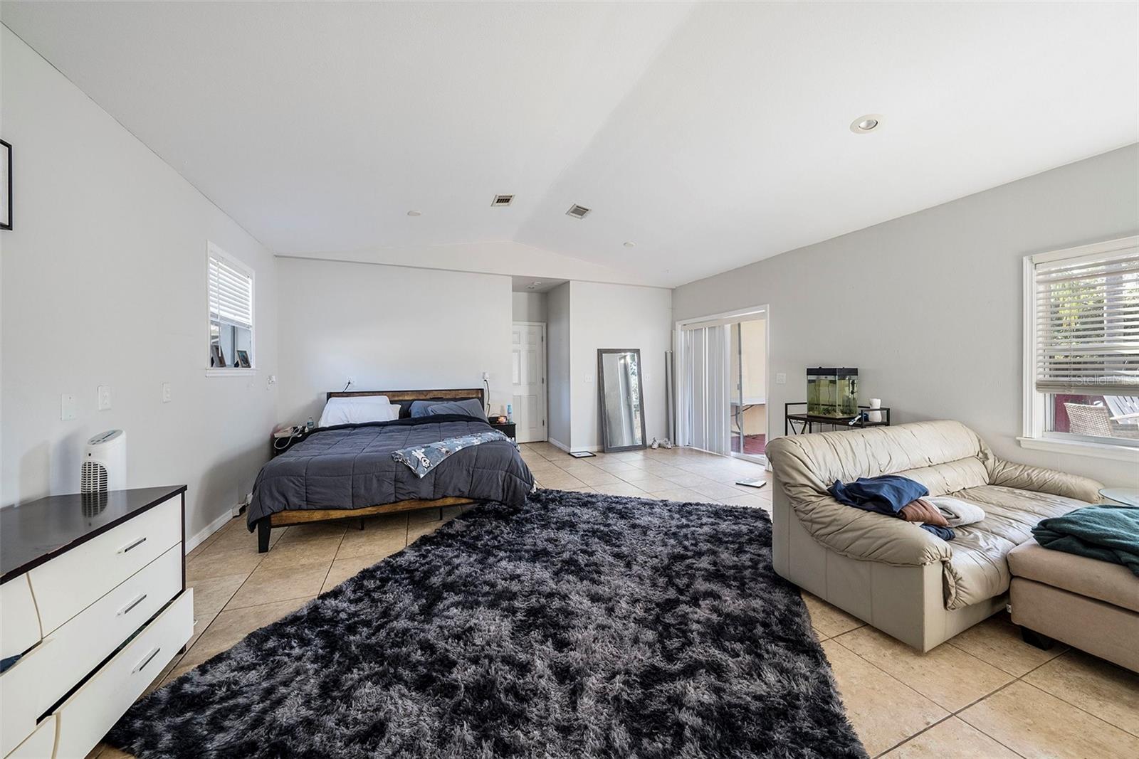 210 BAKER AVE, CLEARWATER, FL, 33755