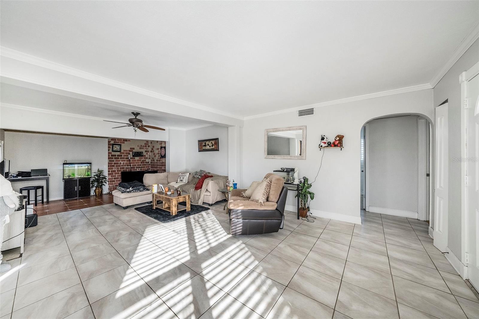 210 BAKER AVE, CLEARWATER, FL, 33755