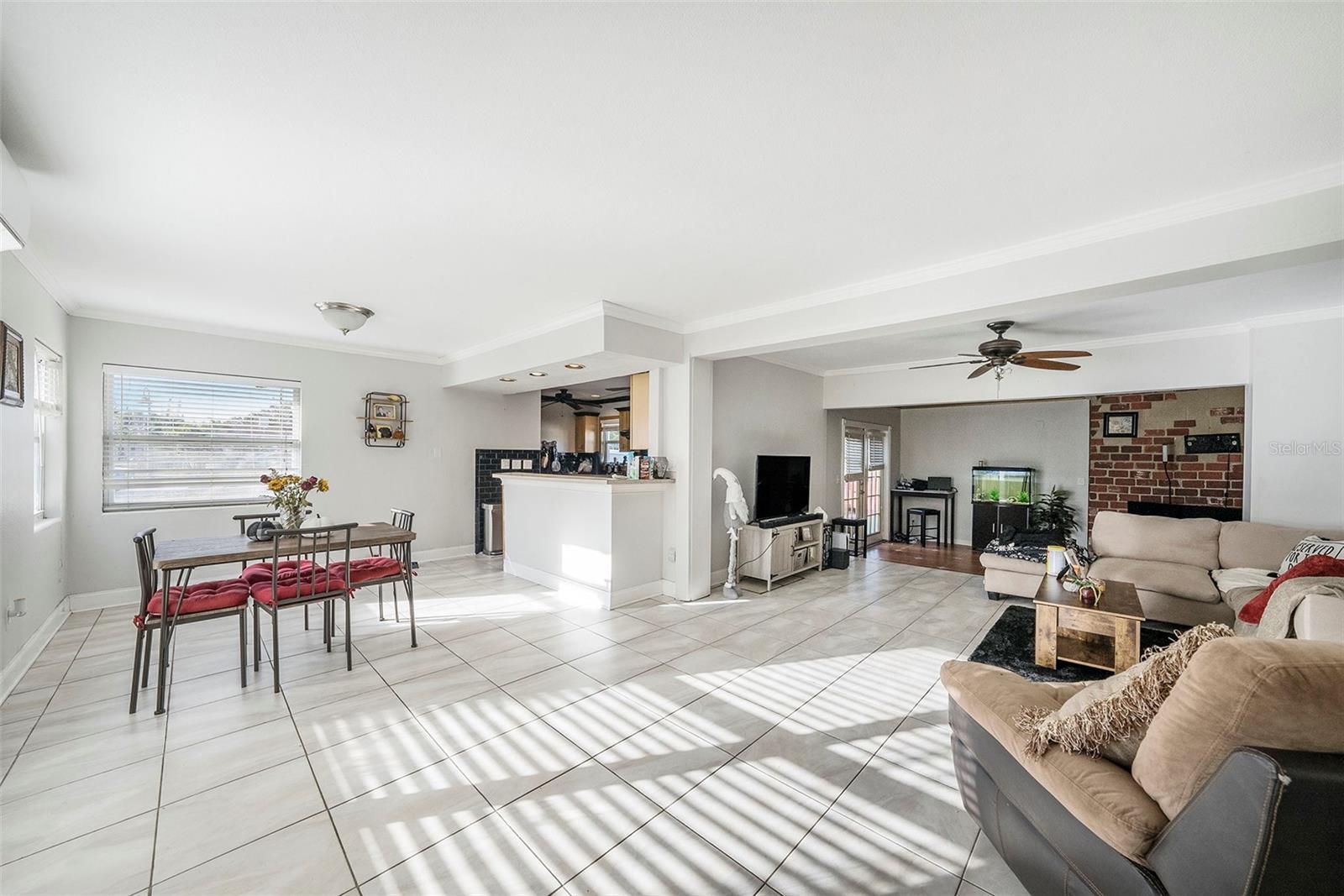 210 BAKER AVE, CLEARWATER, FL, 33755
