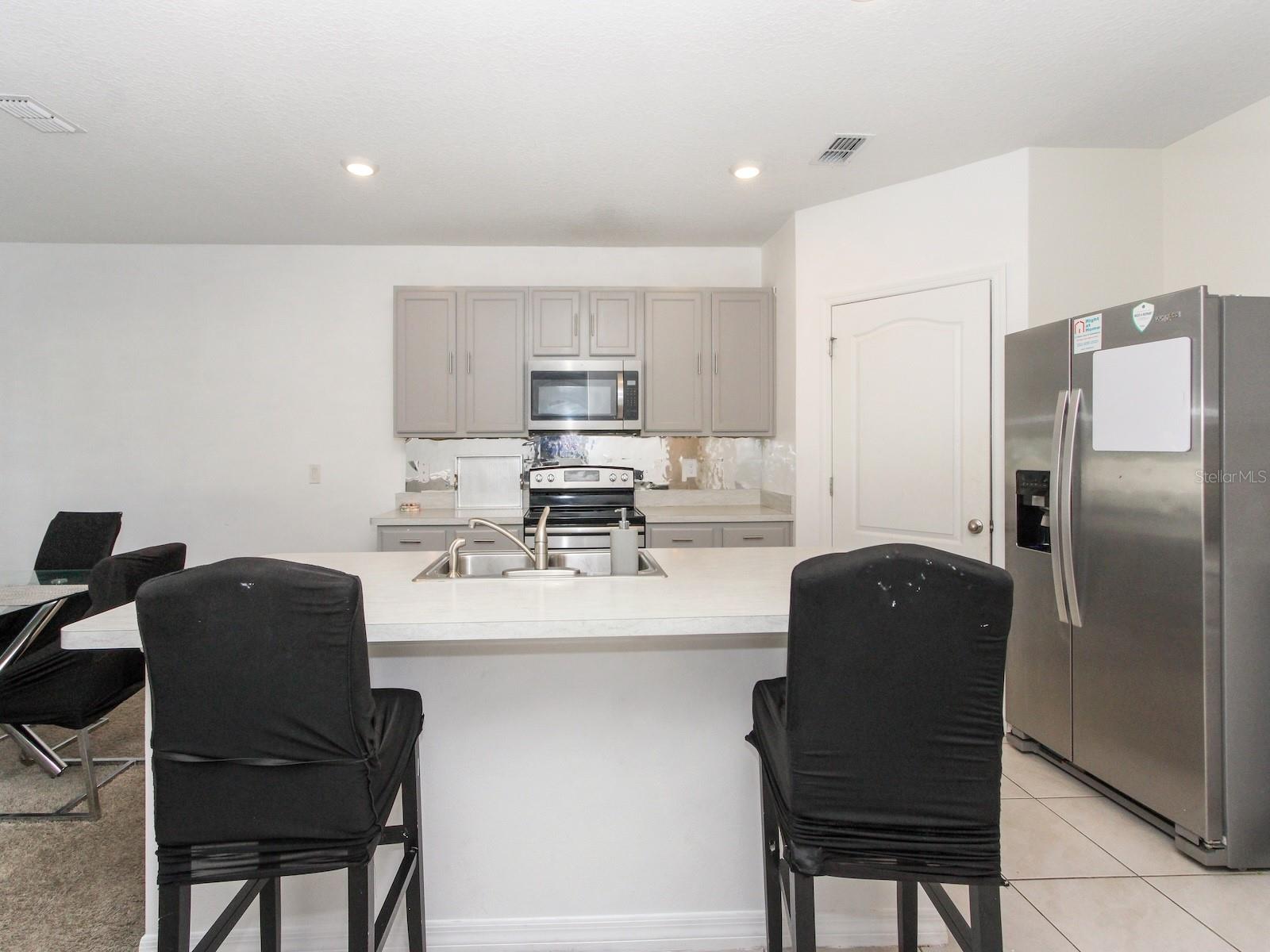 2582 GLACIER EXPRESS LN, TAVARES, FL, 32778