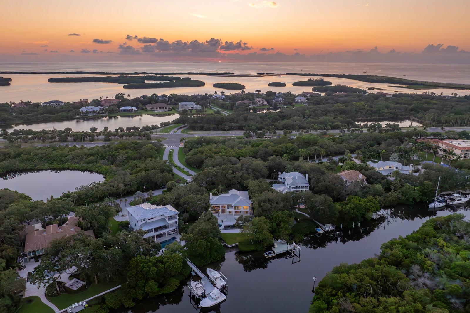 1883 BAYVIEW DR, TIERRA VERDE, FL, 33715