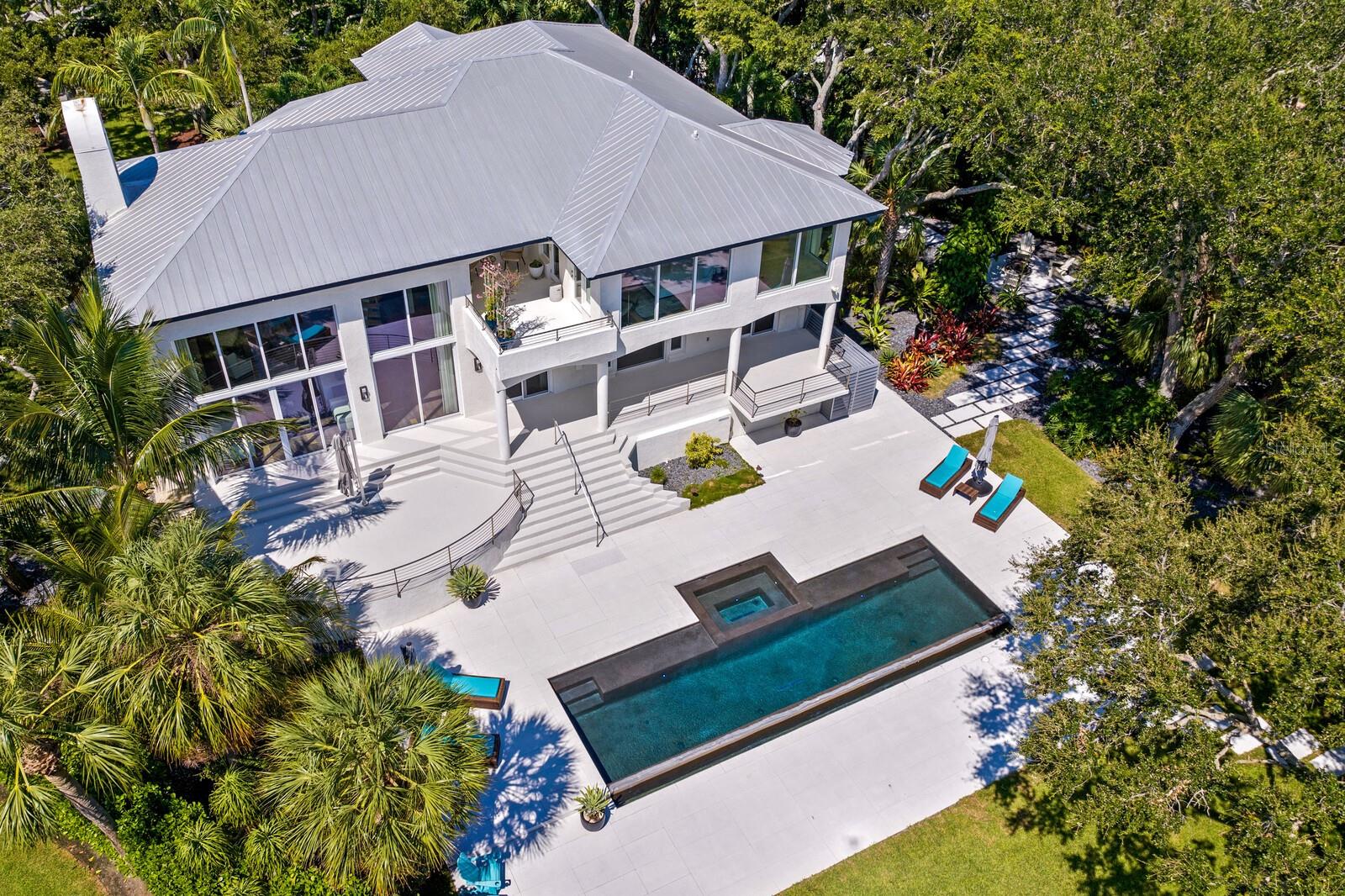 1883 BAYVIEW DR, TIERRA VERDE, FL, 33715