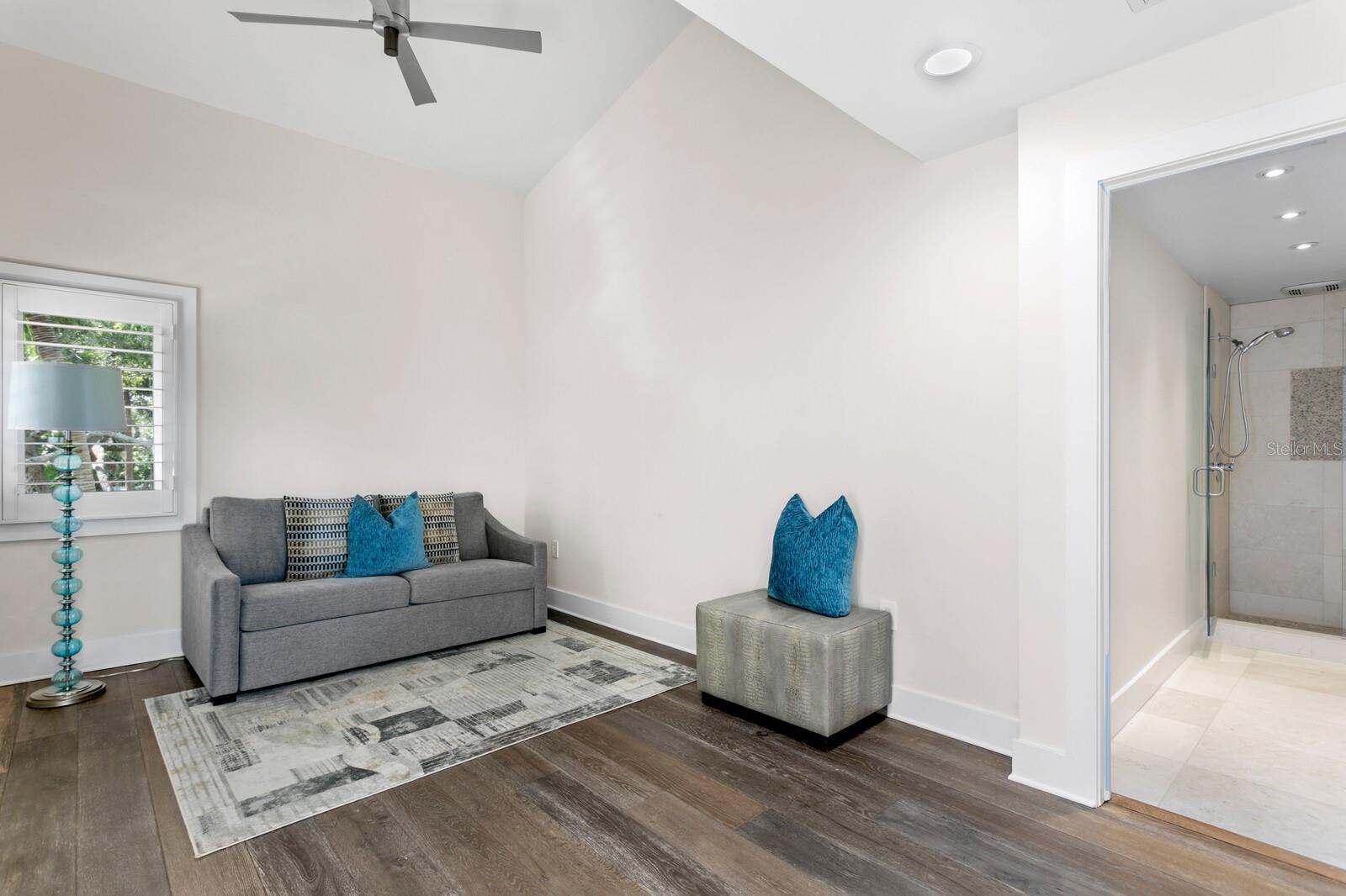 1883 BAYVIEW DR, TIERRA VERDE, FL, 33715