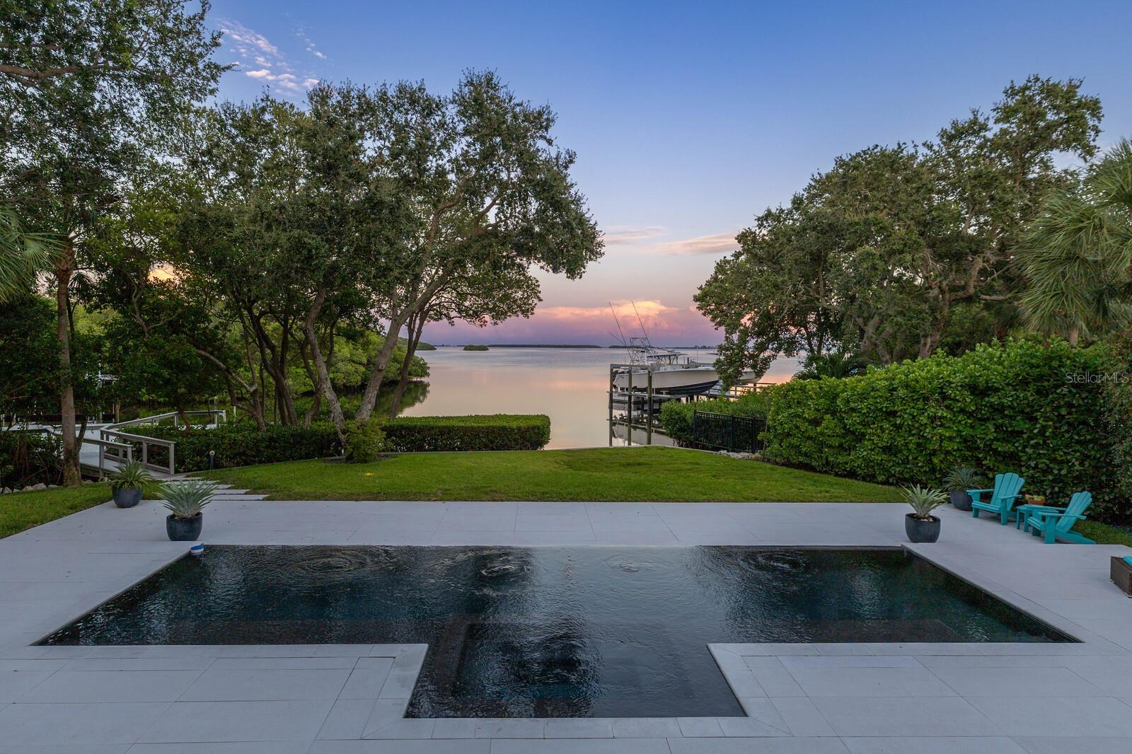 1883 BAYVIEW DR, TIERRA VERDE, FL, 33715