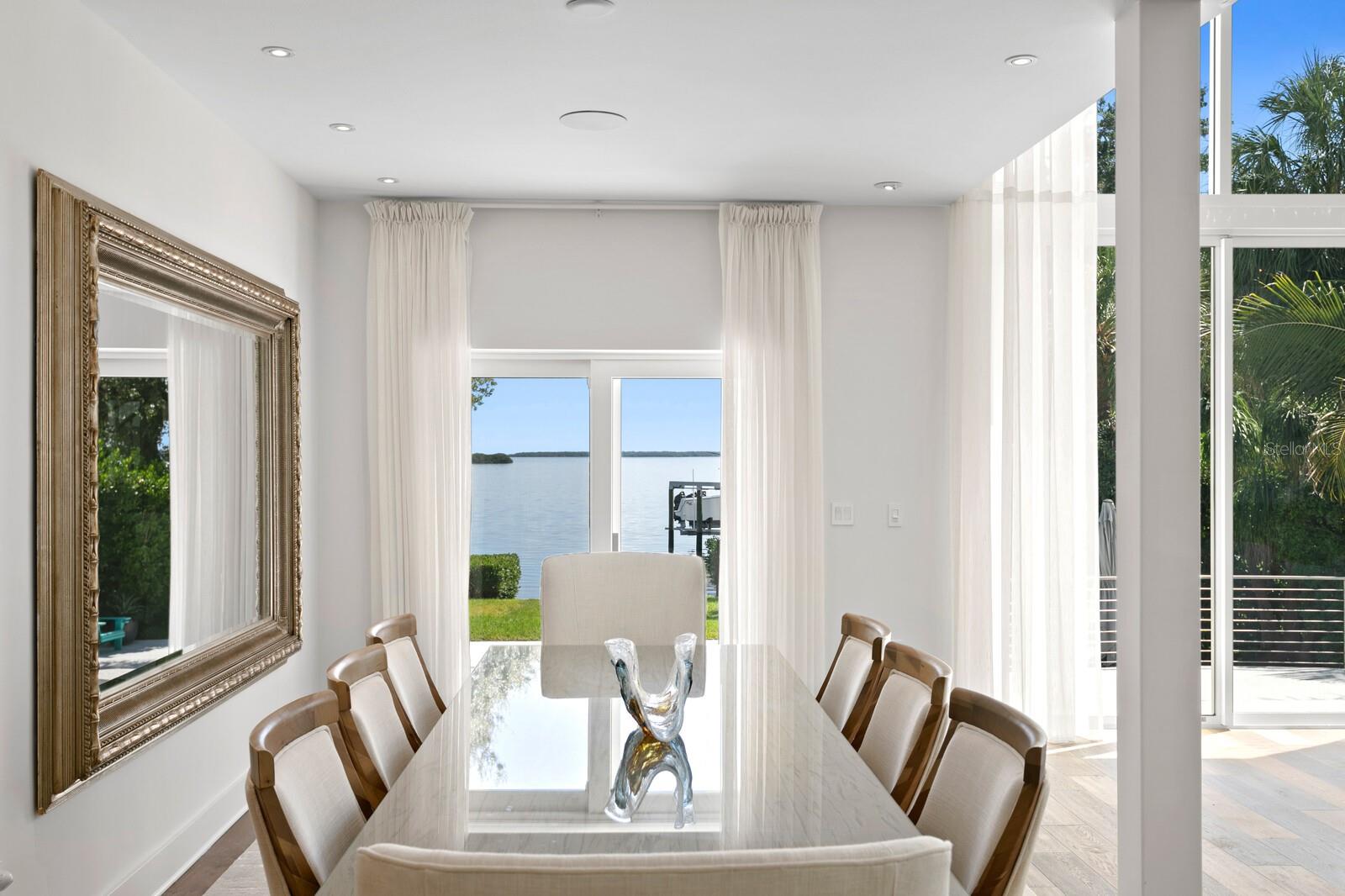 1883 BAYVIEW DR, TIERRA VERDE, FL, 33715