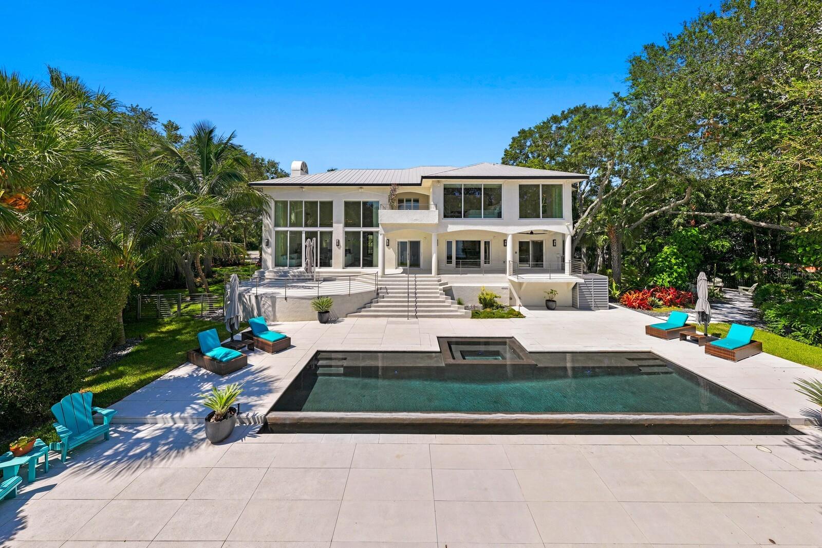 1883 BAYVIEW DR, TIERRA VERDE, FL, 33715