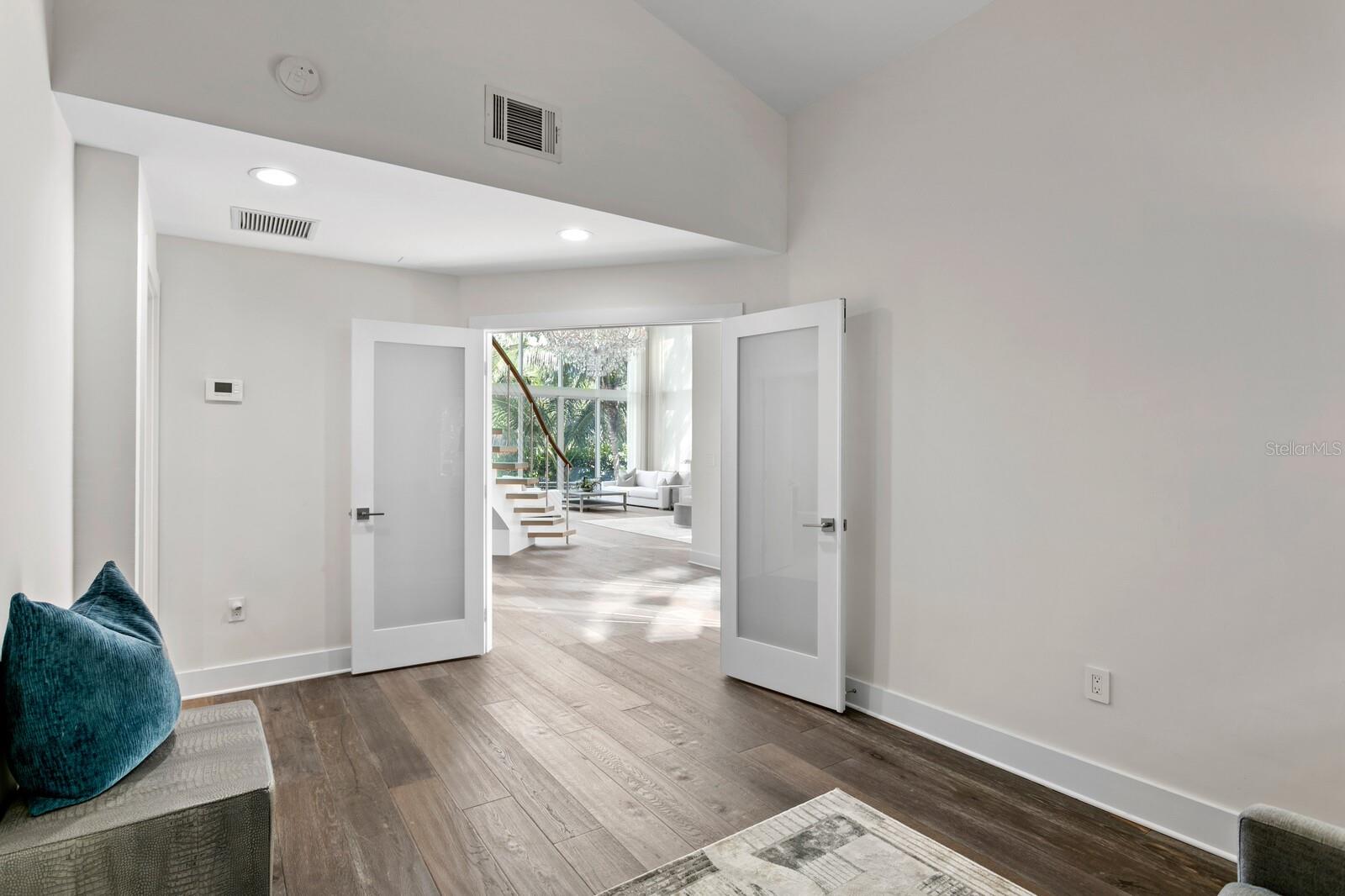 1883 BAYVIEW DR, TIERRA VERDE, FL, 33715