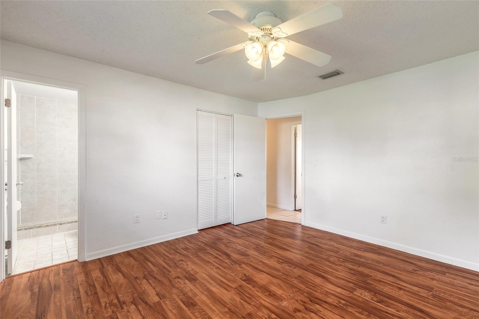 2823 QUEEN PALM DR, EDGEWATER, FL, 32141