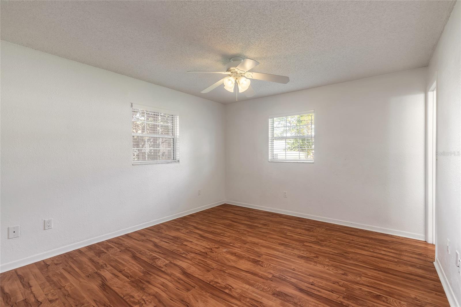 2823 QUEEN PALM DR, EDGEWATER, FL, 32141
