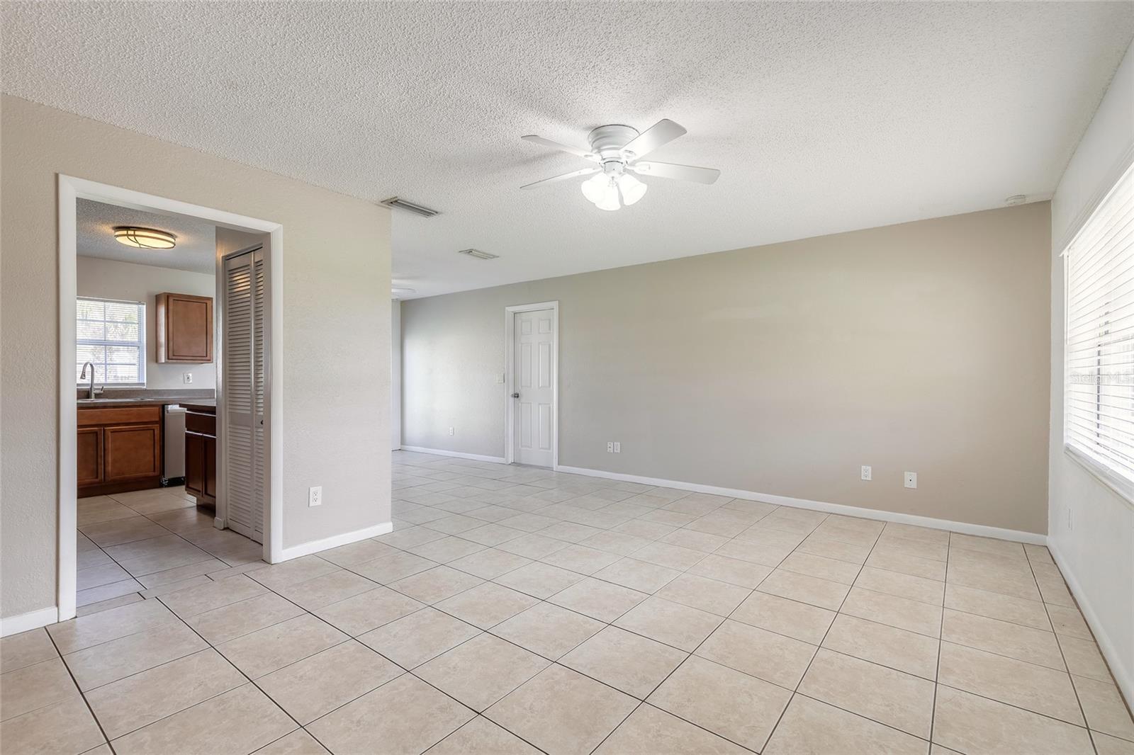 2823 QUEEN PALM DR, EDGEWATER, FL, 32141