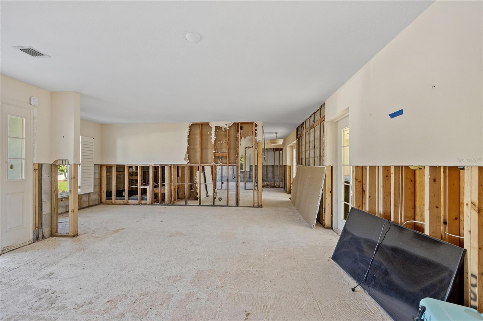 625 W OLYMPIA AVE, PUNTA GORDA, FL, 33950