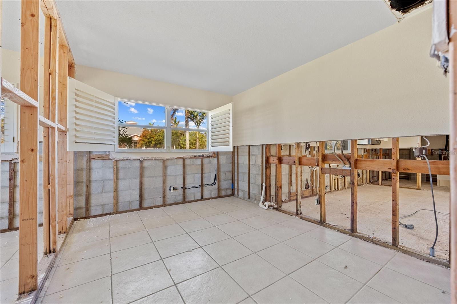 625 W OLYMPIA AVE, PUNTA GORDA, FL, 33950