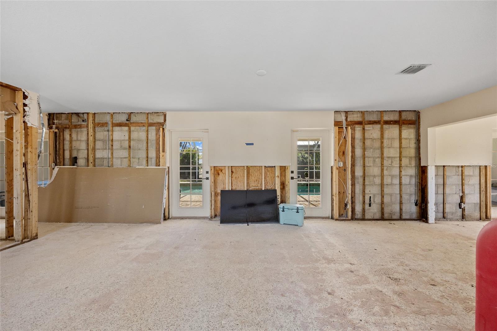 625 W OLYMPIA AVE, PUNTA GORDA, FL, 33950