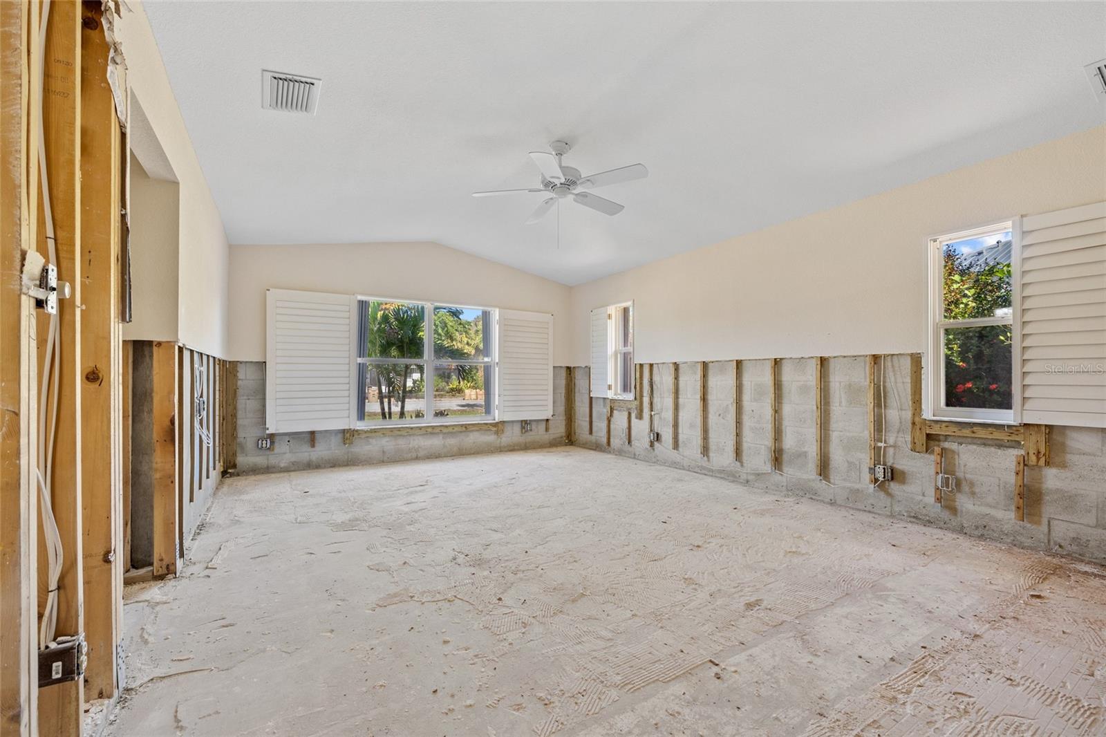 625 W OLYMPIA AVE, PUNTA GORDA, FL, 33950