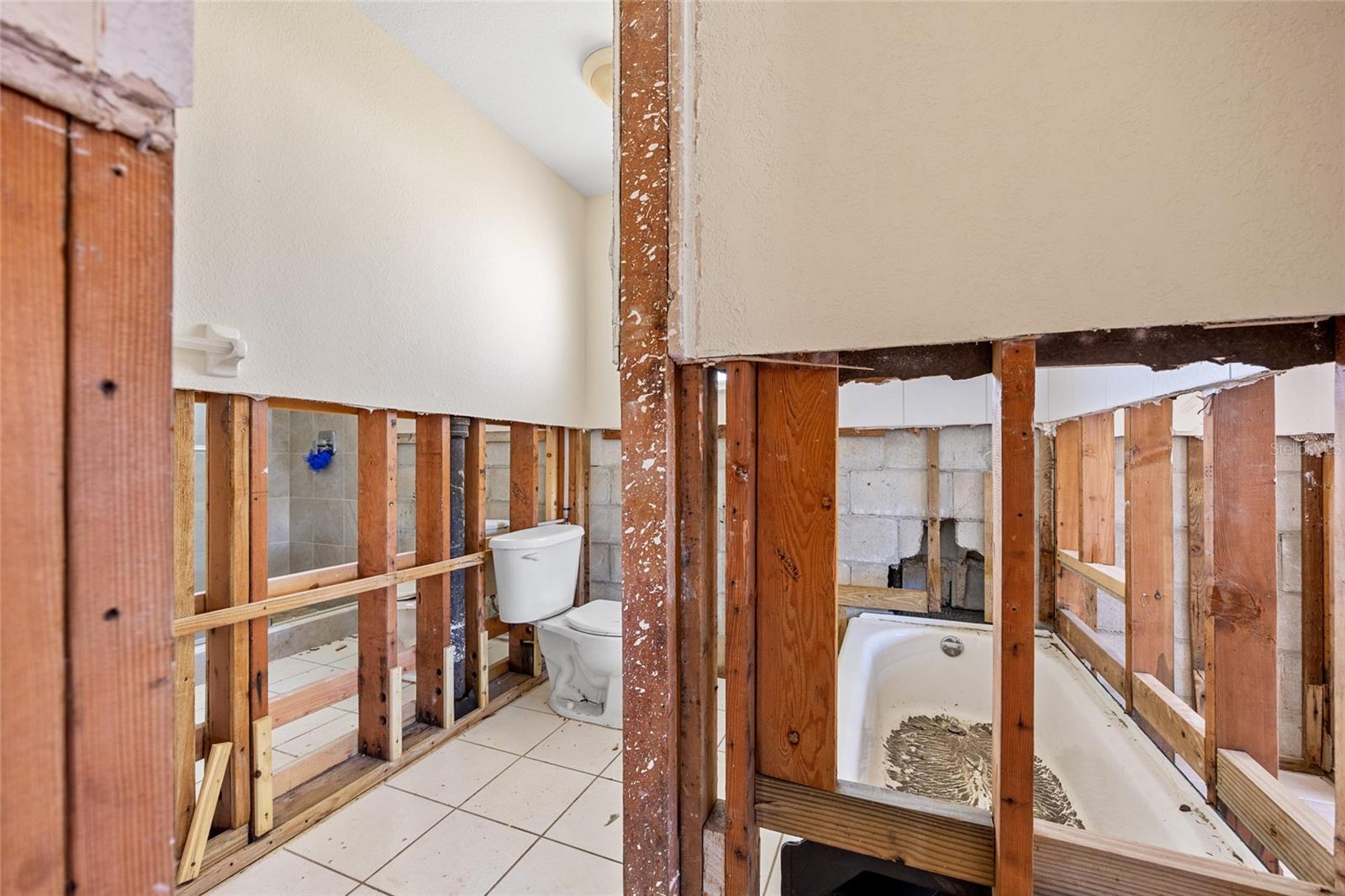 625 W OLYMPIA AVE, PUNTA GORDA, FL, 33950